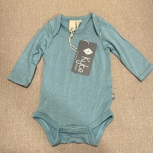 Kyte Baby onsie long sleeve NB
